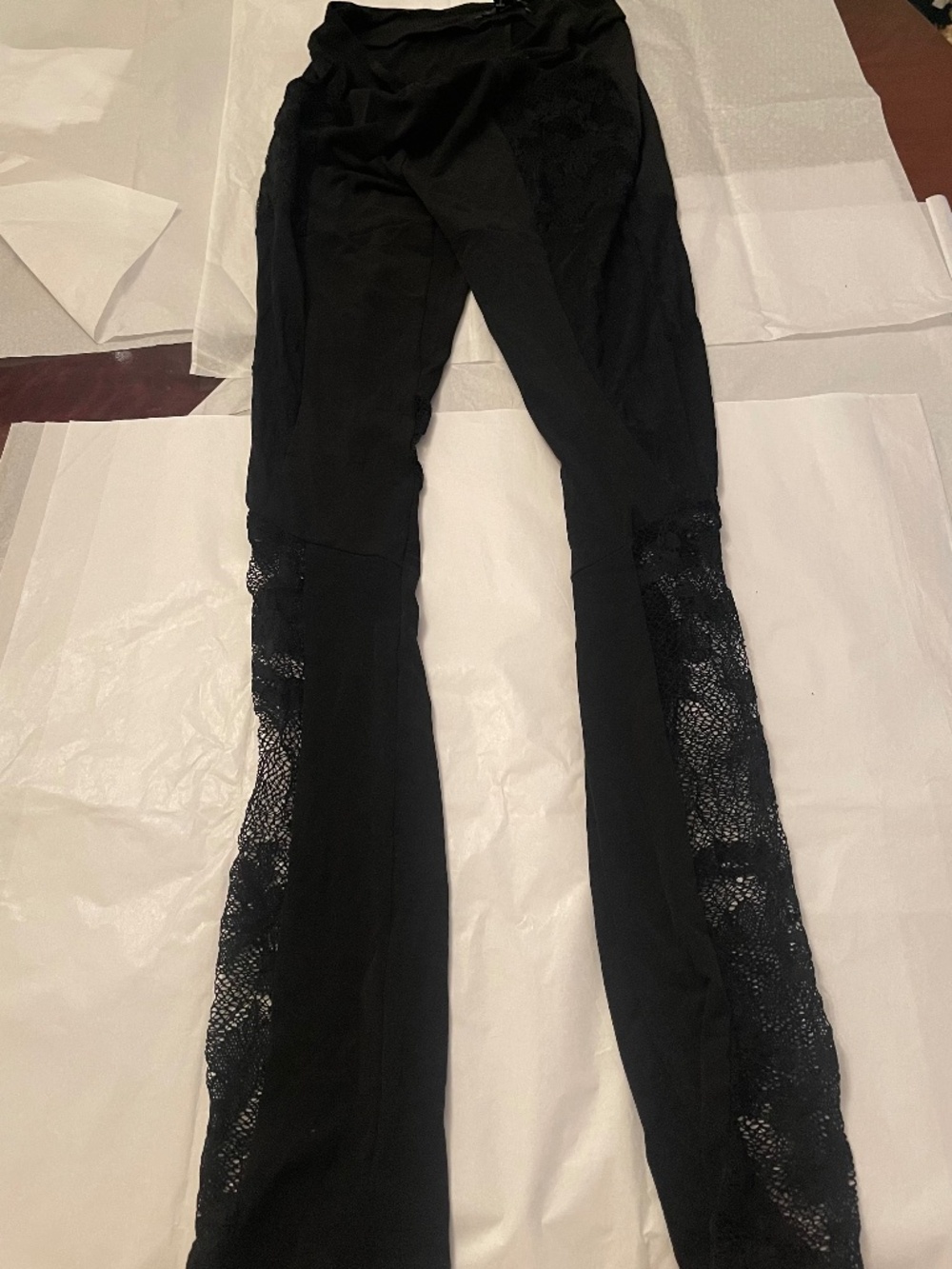 NWT! Very Rare! Bebe Bebe Addiction Cargo Lace Leggings SMALL Mesh